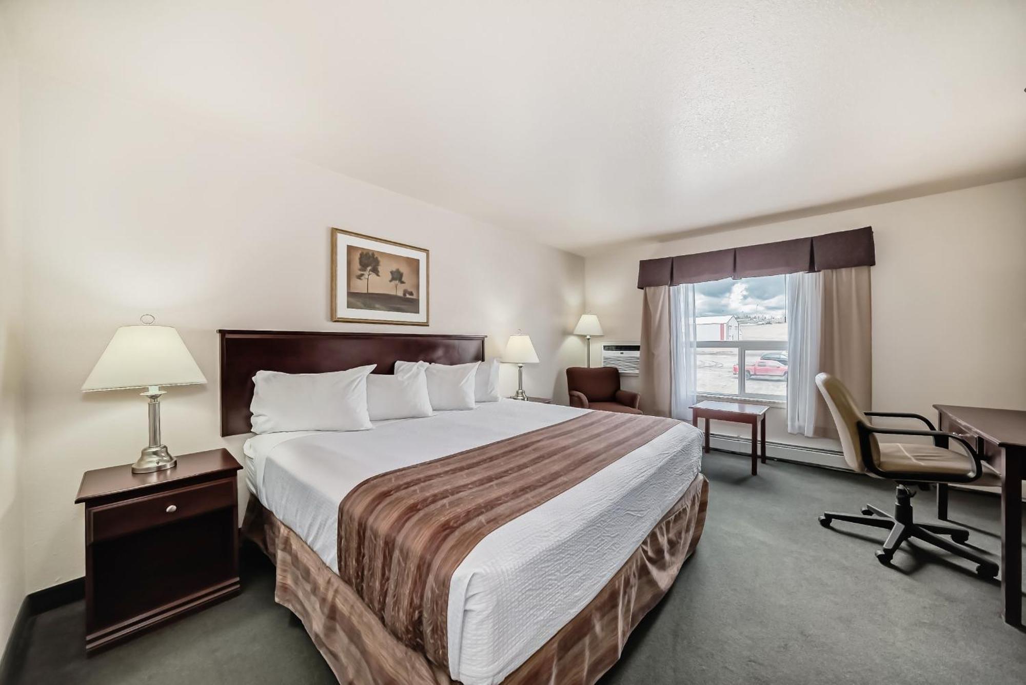 Grande Cache Inn & Suites Exterior photo