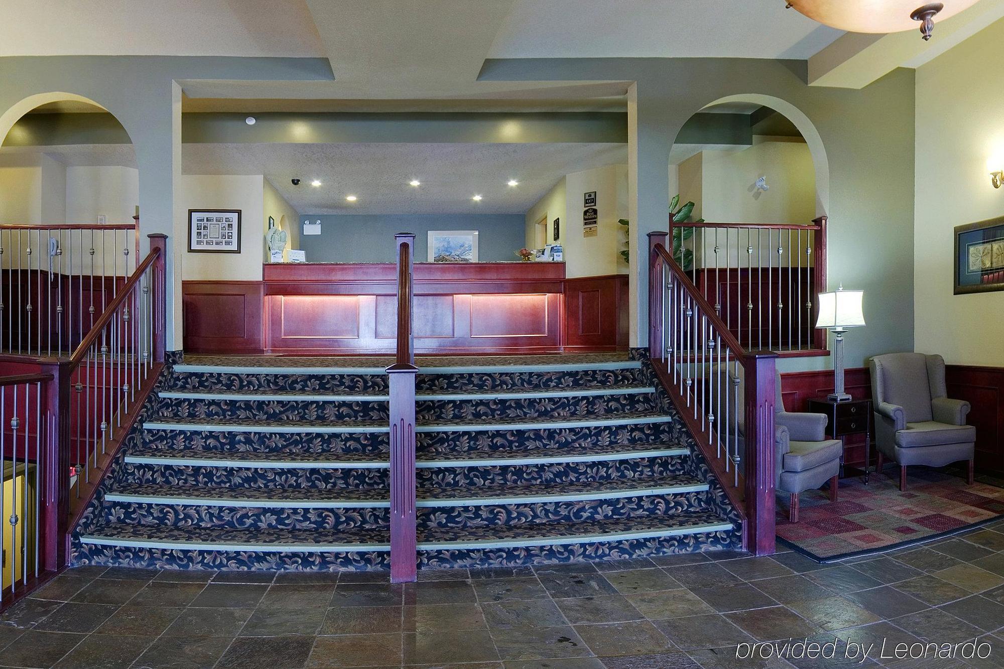 Grande Cache Inn & Suites Interior photo